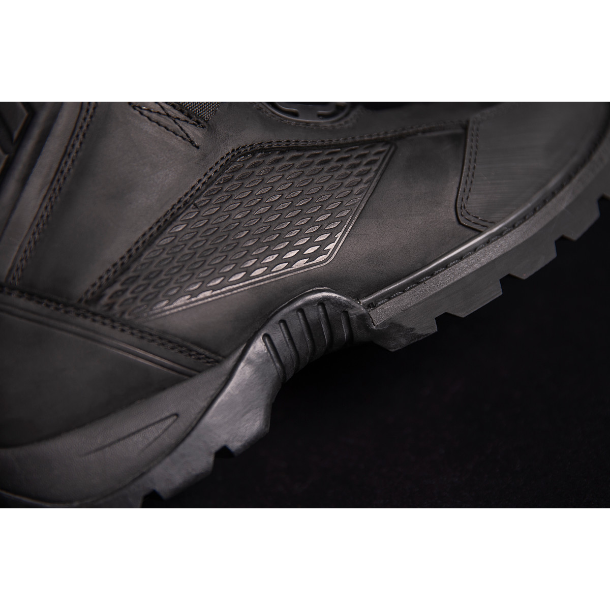 icon1000varialbootblackdetail2.jpg